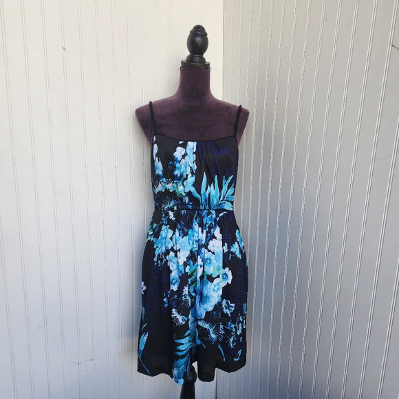 White House Black Market Dresses & Skirts - WHBM White House Black Market Blue Floral beaded Strap Satin Dress A-Line Sz 4